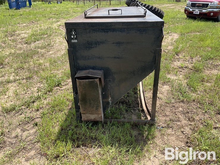 1500-lb-cake-feeder-image-8
