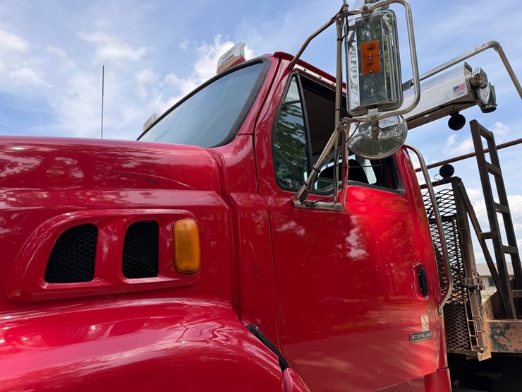 #1510-•-sterling-quad-axle-rolloff-truck-image-12