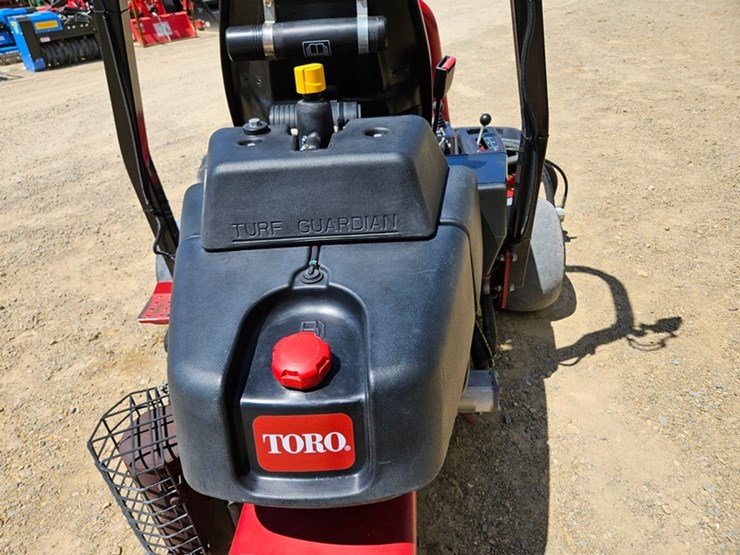 2016-toro-greensmaster-3150-image-19