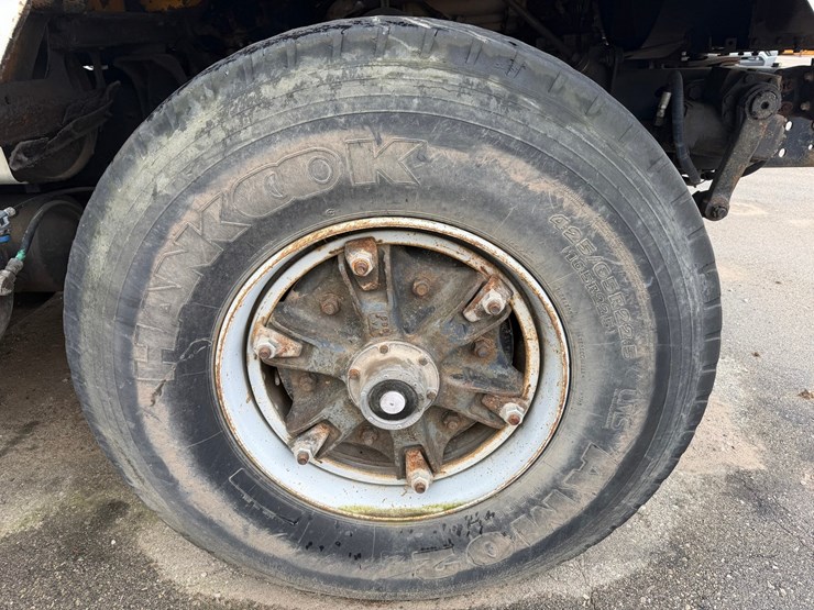 ford-f700-image-27