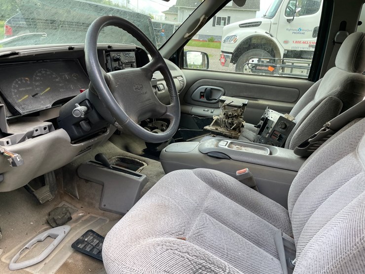 1996-chevrolet-1500-image-32