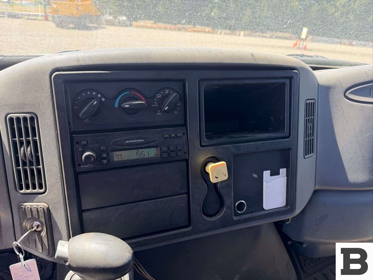 2006-international-durastar-4300-image-28
