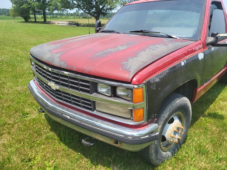 1989-chevy-3500-2-wheel-drive-single-cab-dually-truck-image-9