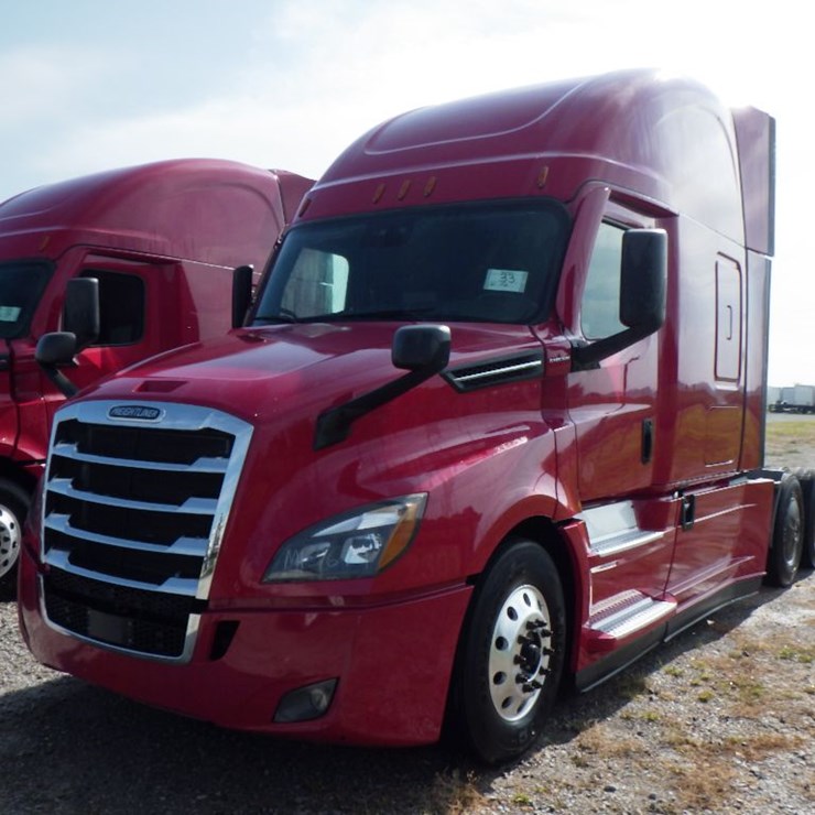 2021 FREIGHTLINER CASCADIA 126