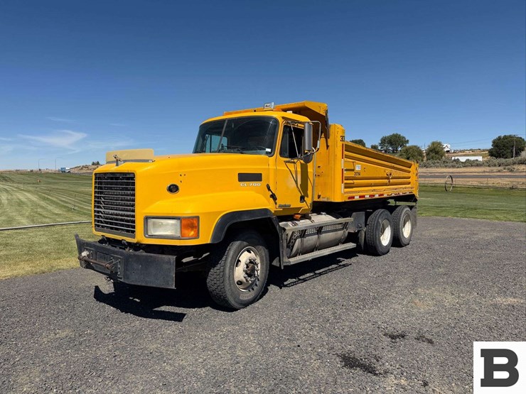 2001-mack-cl713-image-2