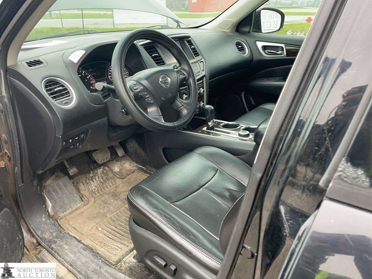 2013-nissan-pathfinder-image-10