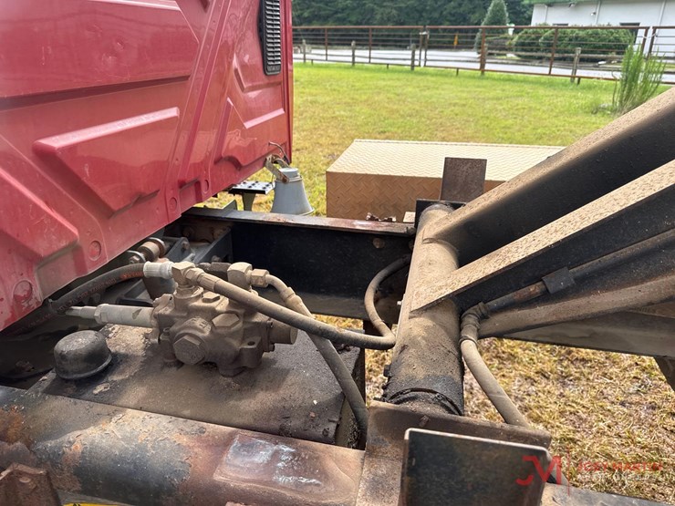 2004-international-durastar-4400-image-26