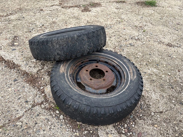 b78-13-rims-&-tires-image-3