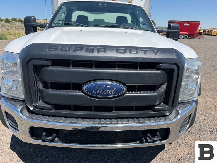 2013-ford-f550-image-10