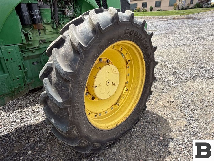 2014-john-deere-8345r-image-43