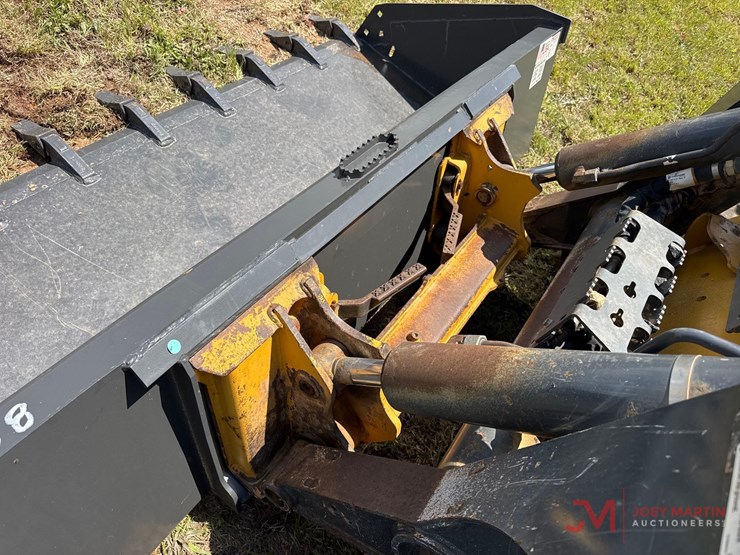2023-deere-331g-image-9