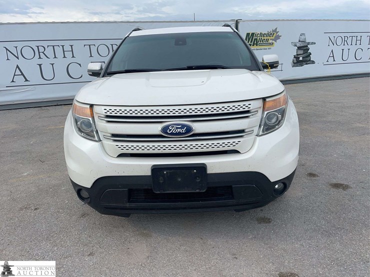 2013-ford-explorer-image-2