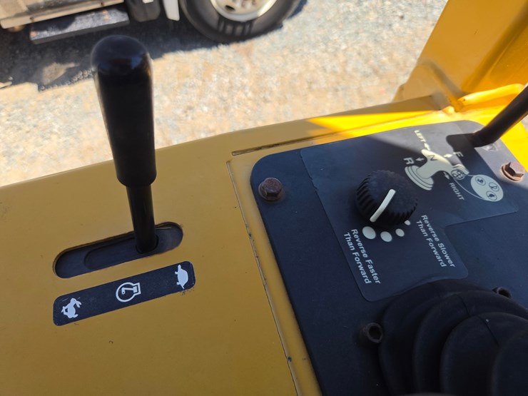 deere-650h-lt-image-37