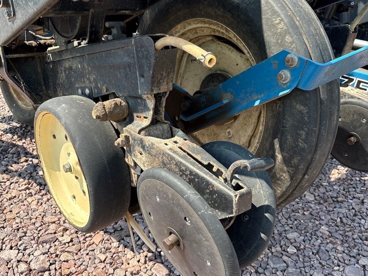 kinze-2210-image-35