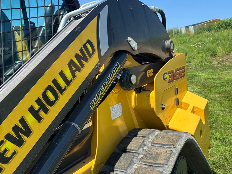 2025-new-holland-c362-image-68