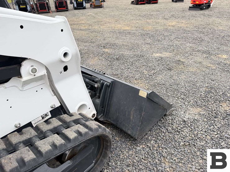 2024-bobcat-t650-image-43