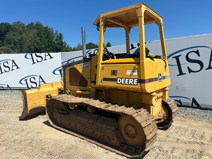 deere-650h-lt-image-3