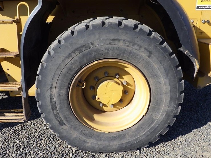 2017-caterpillar-910m-image-9