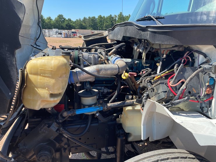 2003-international-durastar-4400-image-25