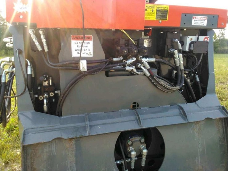 2023-mini-straw-master-smmi-4-bale-chopper-spreader-w/skid-loader-mounting-plate---like-new-image-12