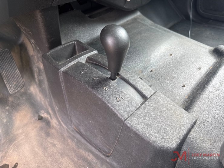 2016-chevrolet-3500hd-image-15