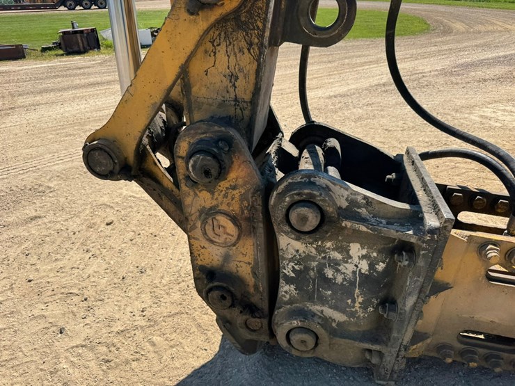 deere-230-lc-image-48