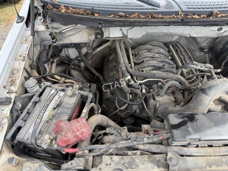 2011-ford-f150-xlt-image-13