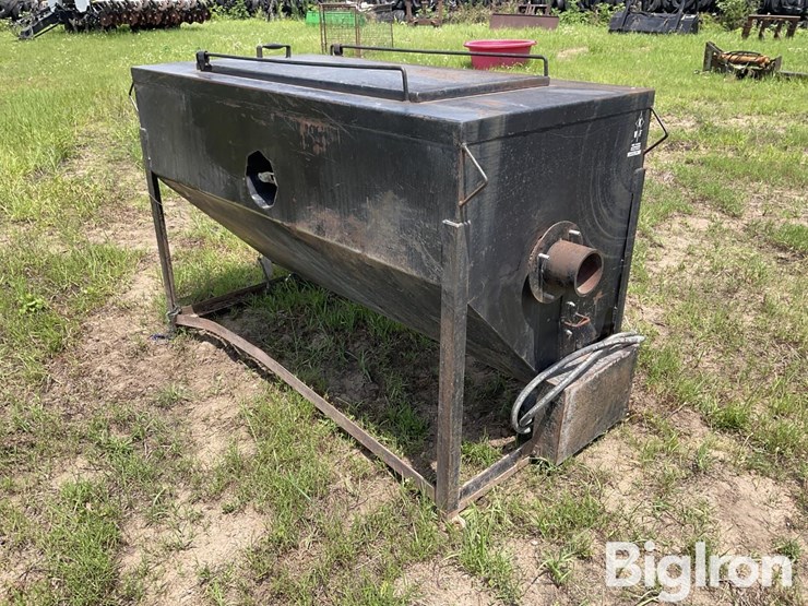1500-lb-cake-feeder-image-5