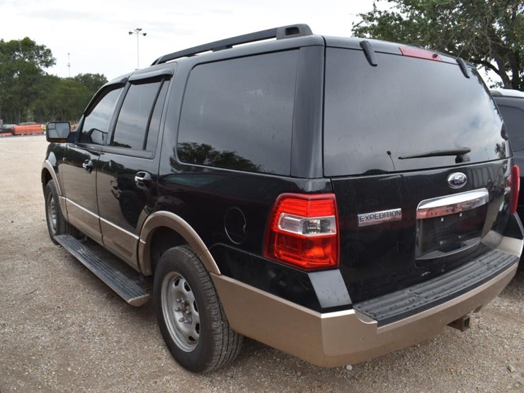 2012-ford-expedition-image-4