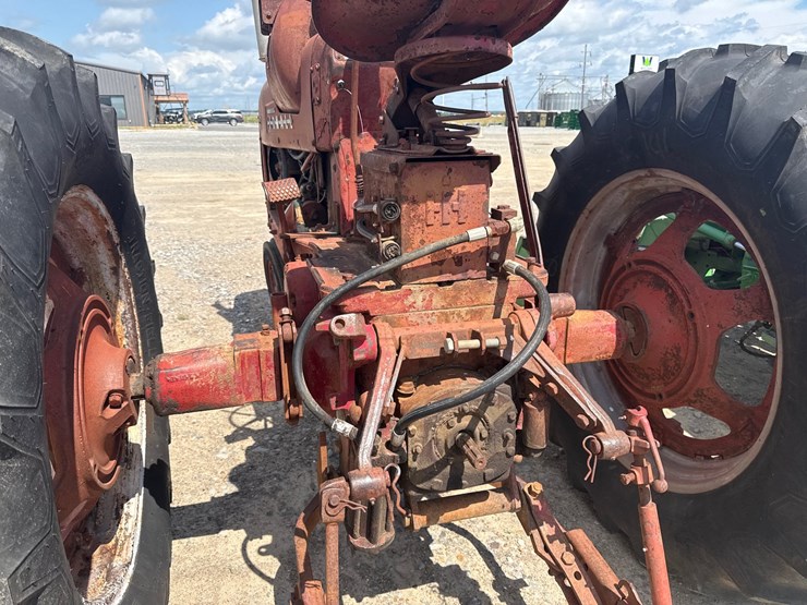 #45331-•-mccormick-farmall-450-tractor-933-inv#-45331-image-6
