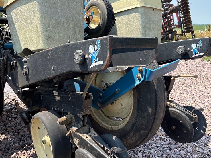 kinze-2210-image-8