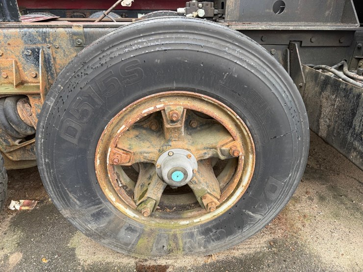 ford-f700-image-25