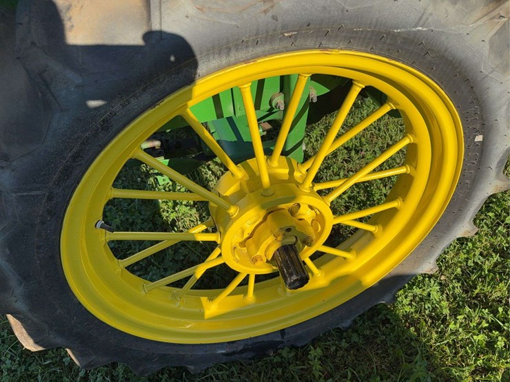 john-deere-model-b-image-8