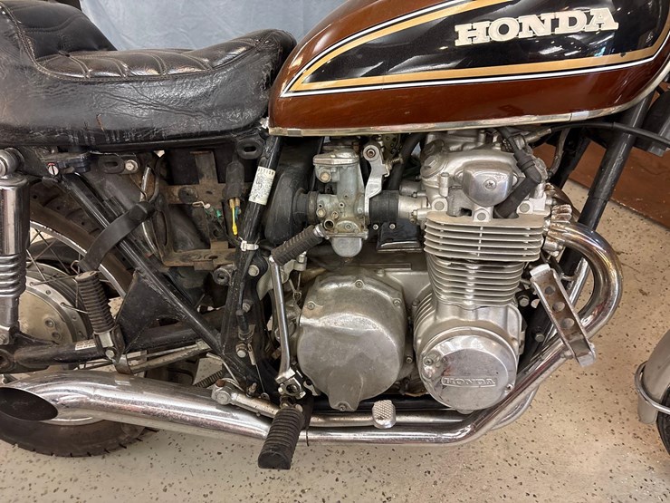 1976-honda-cb550-motorcycle-image-3