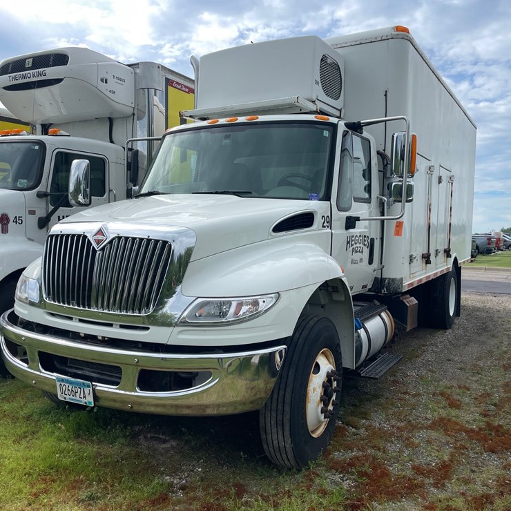 2016 INTERNATIONAL DURASTAR 4400