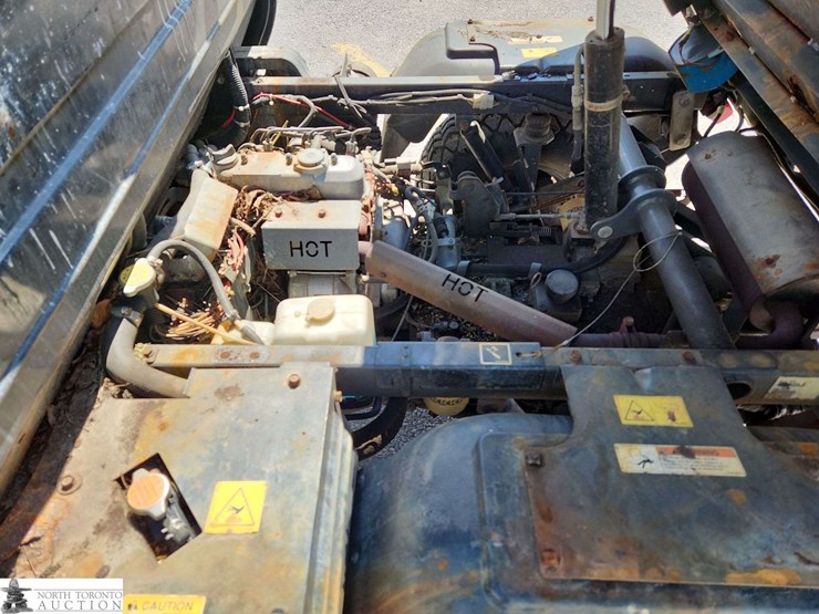 2012-kubota-rtv1100-image-27