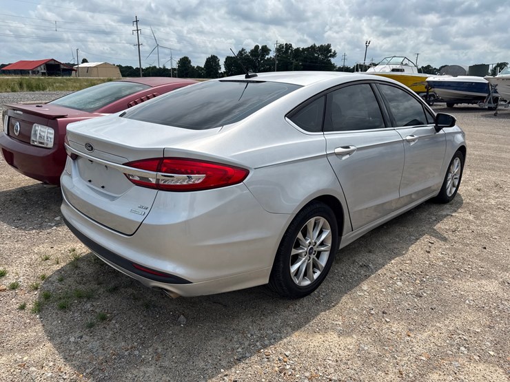 #48153-•-2017-ford-fusion-se-sedan-3fa6p0hd4hr287339-inv#-48153-image-5