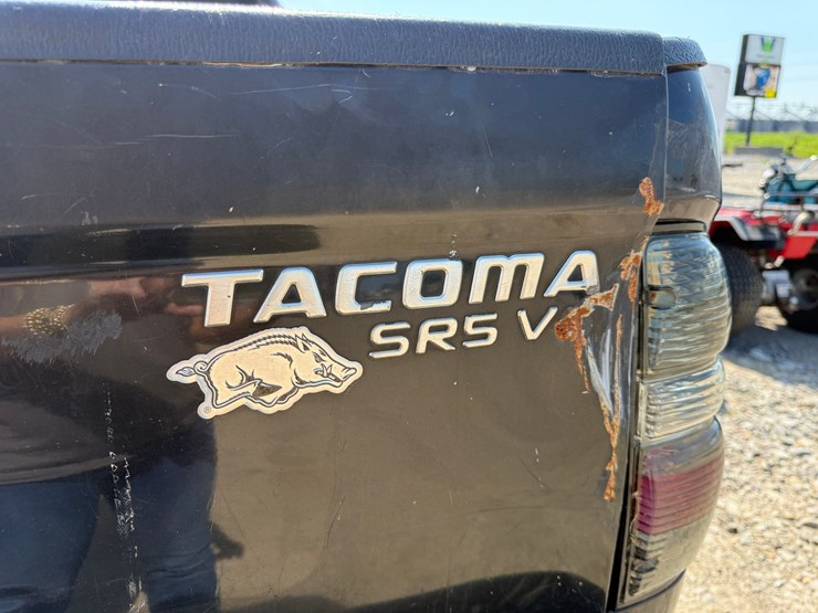 2003-toyota-tacoma-image-8