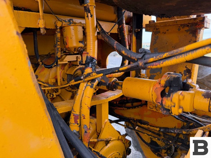 champion-d-600b-motor-grader-image-35