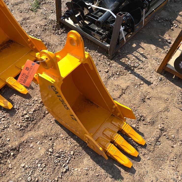 2026 CATERPILLAR 305