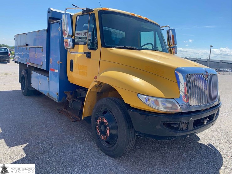 2010-international-durastar-4300-image-3