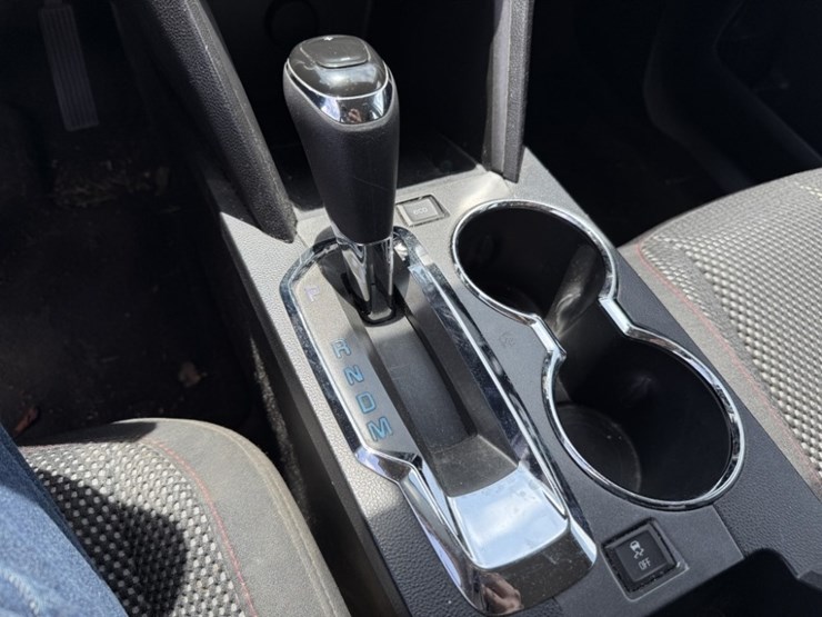 2016-chevrolet-equinox-image-30