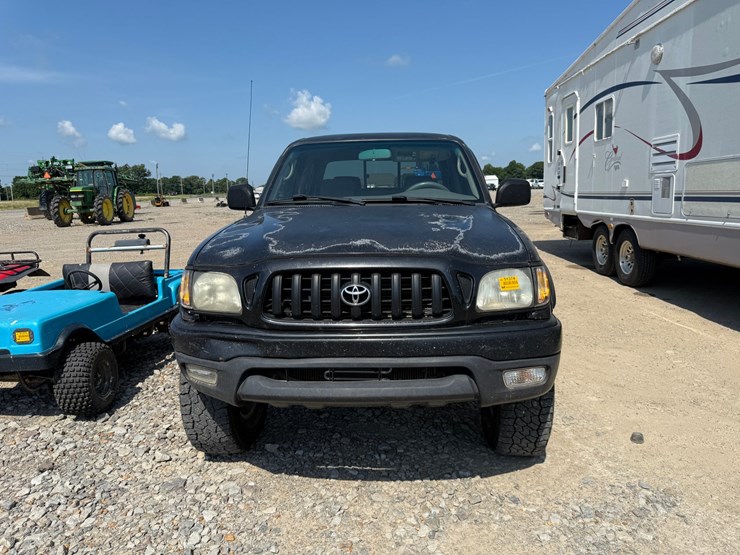 2003-toyota-tacoma-image-2