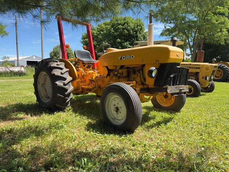 ford-2910-image-3