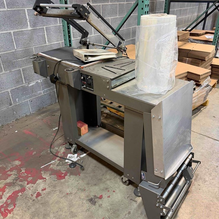 Clamco Corporation Semi-Automatic L-Sealer Packaging Machine