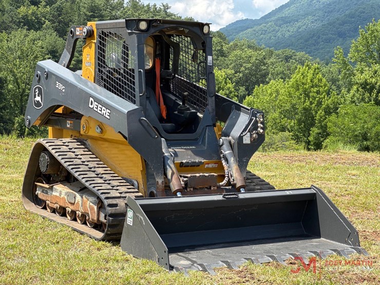 2024-deere-331g-image-1
