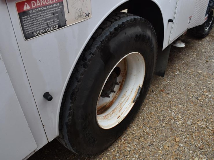 2011-ford-f750-image-20