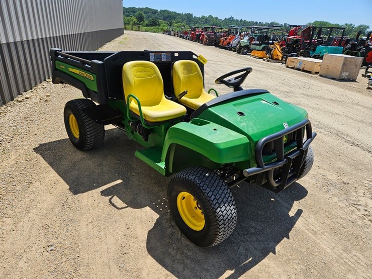 2016-john-deere-gator-image-7