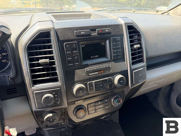2017-ford-f150-image-22