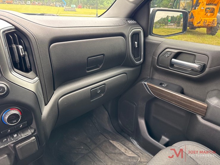 2020-chevrolet-silverado-1500-image-27